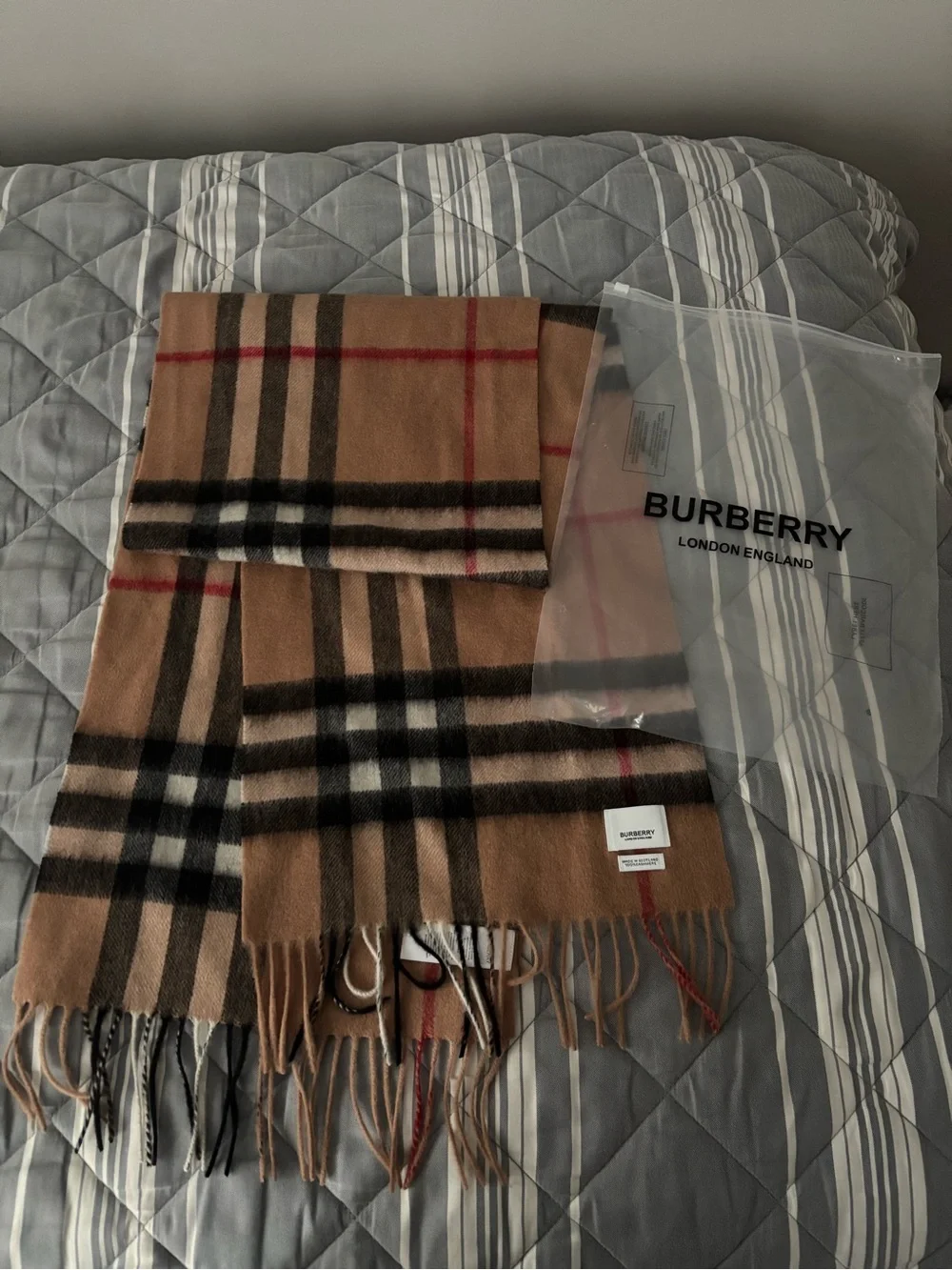 brand new burberry cashmere scarf